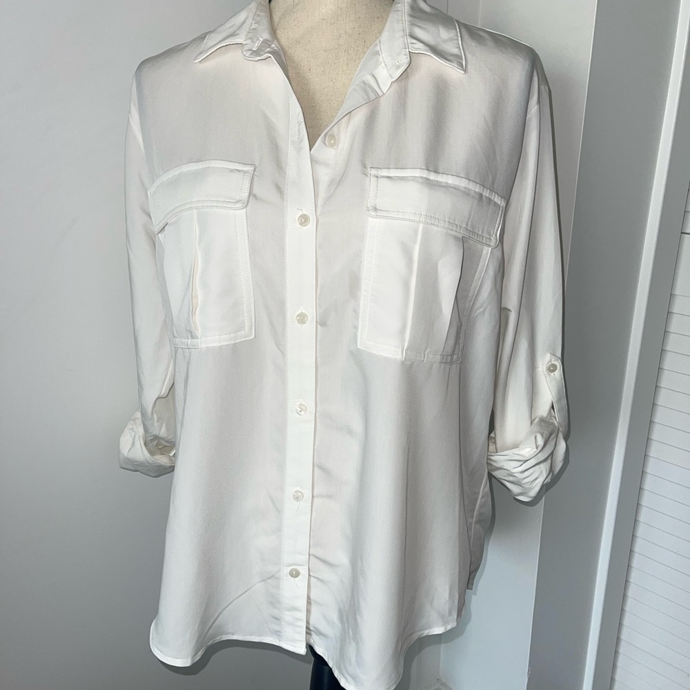Old Navy Loose Fit Button Up White Blouse with Pockets Small